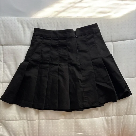 Danielle Guizio Black Skater Skirt - Picture 5 of 6